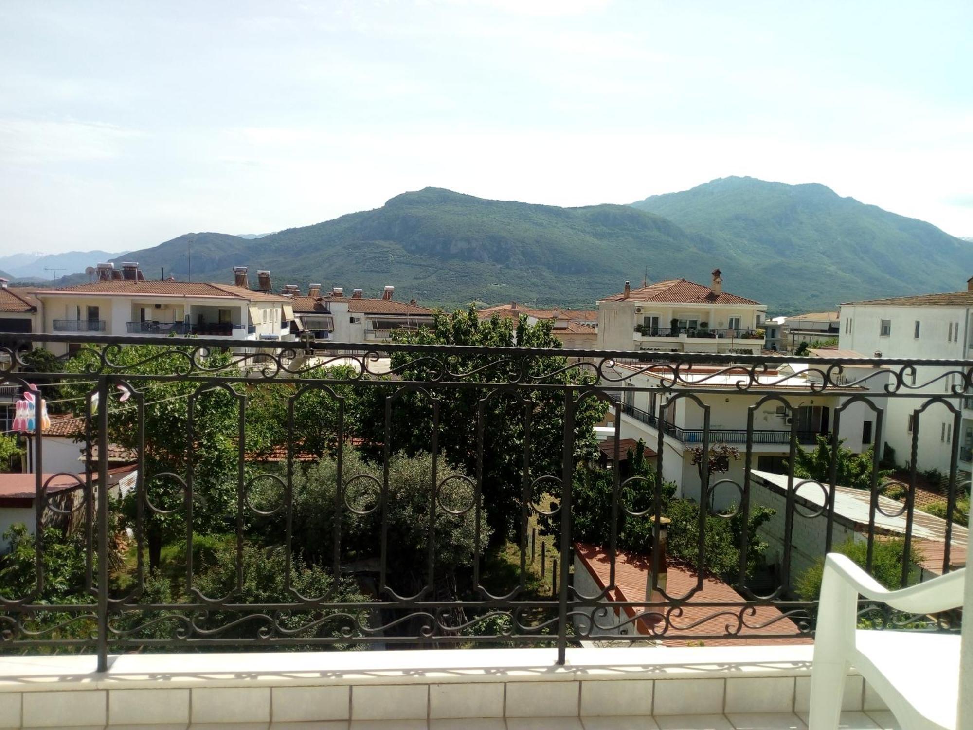 Meteora Monasteries View Apartment Kalampáka Ngoại thất bức ảnh